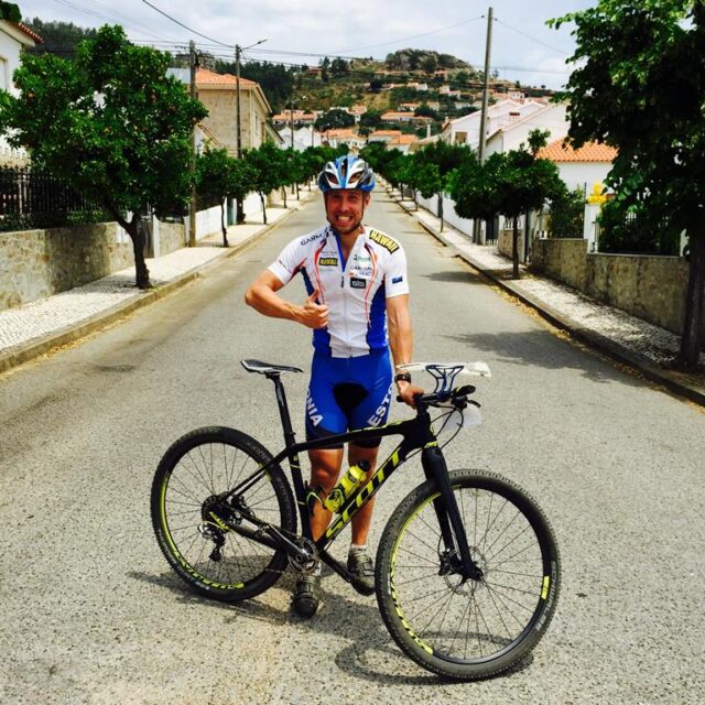 ,https://eol.vatsondev.ee/eol/uudised/994.jpg,2015/06/10 00:00:00,994

Lauri Malsroos võitis rattaorienteerumise sprindis EM kulla!”