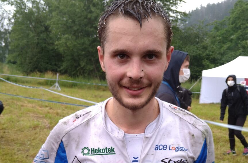 Eesti meeskond MMi teatejooksus 12.